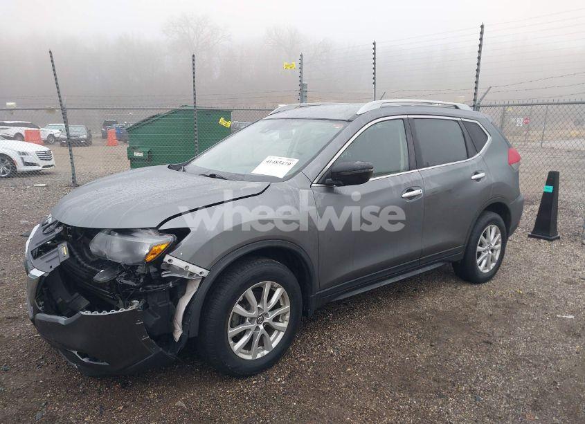 Photo 2 of 2019 Nissan Rogue S (VIN 5N1AT2MV9KC839655)