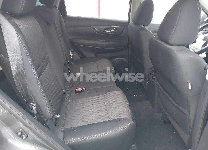 Photo 8 of 2019 Nissan Rogue S (VIN 5N1AT2MV9KC839655)