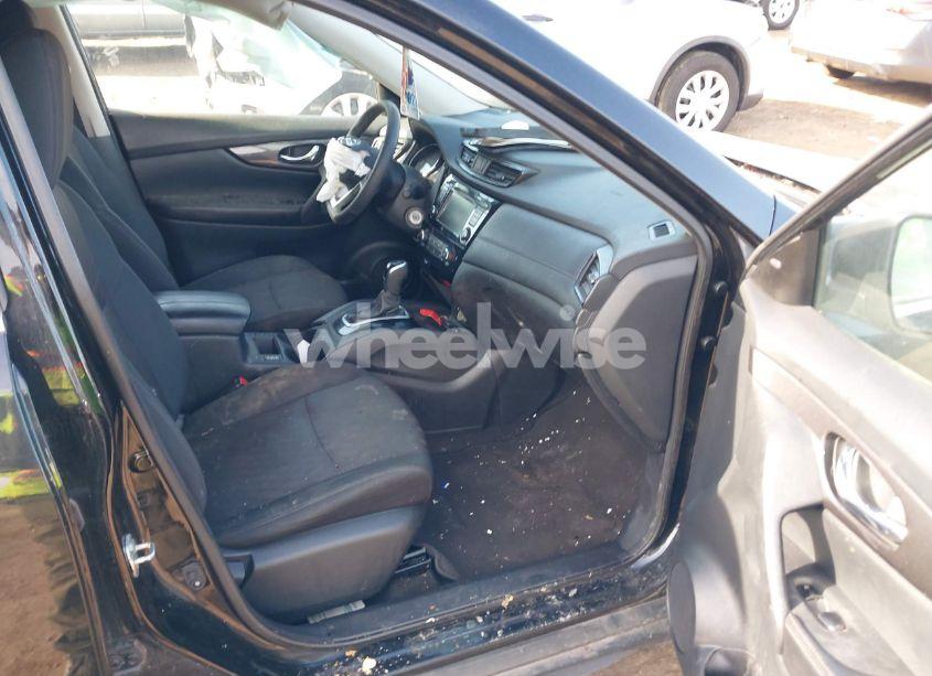 Photo 5 of 2019 Nissan Rogue S (VIN 5N1AT2MV9KC844242)