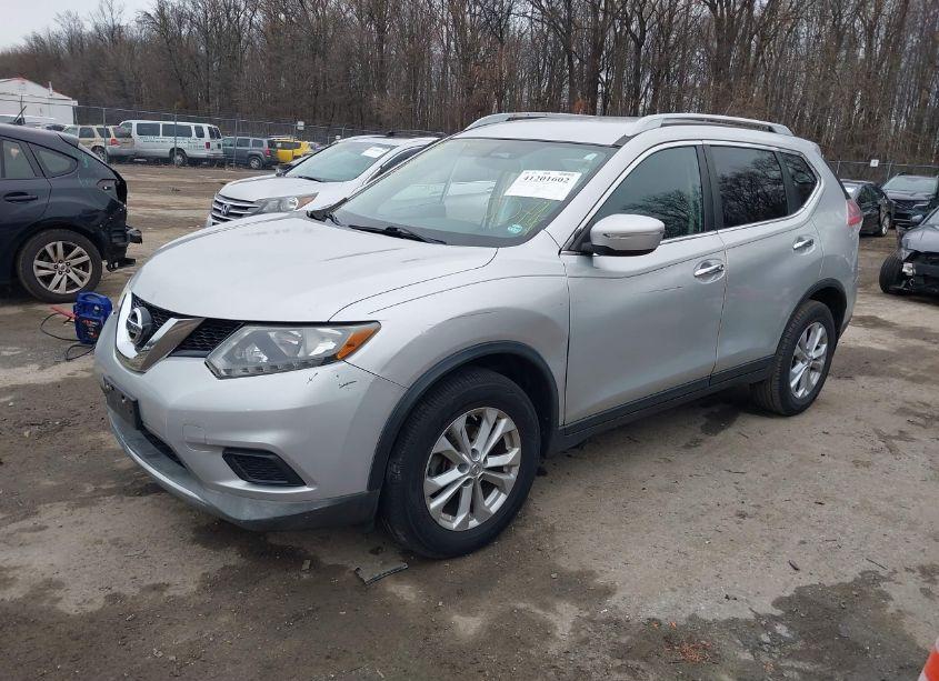 Photo 2 of 2014 Nissan Rogue SV (VIN 5N1AT2MVXEC819998)