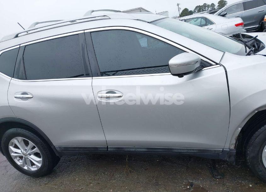 Photo 13 of 2015 Nissan Rogue SV (VIN 5N1AT2MVXFC757231)