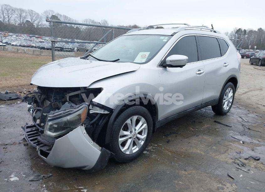 Photo 2 of 2015 Nissan Rogue SV (VIN 5N1AT2MVXFC757231)