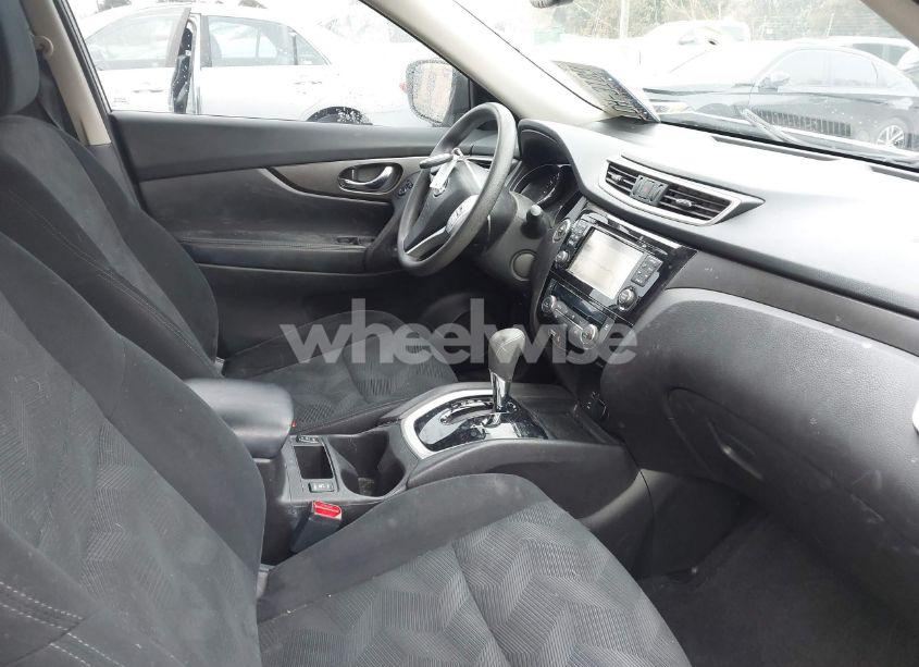 Photo 5 of 2015 Nissan Rogue SV (VIN 5N1AT2MVXFC757231)