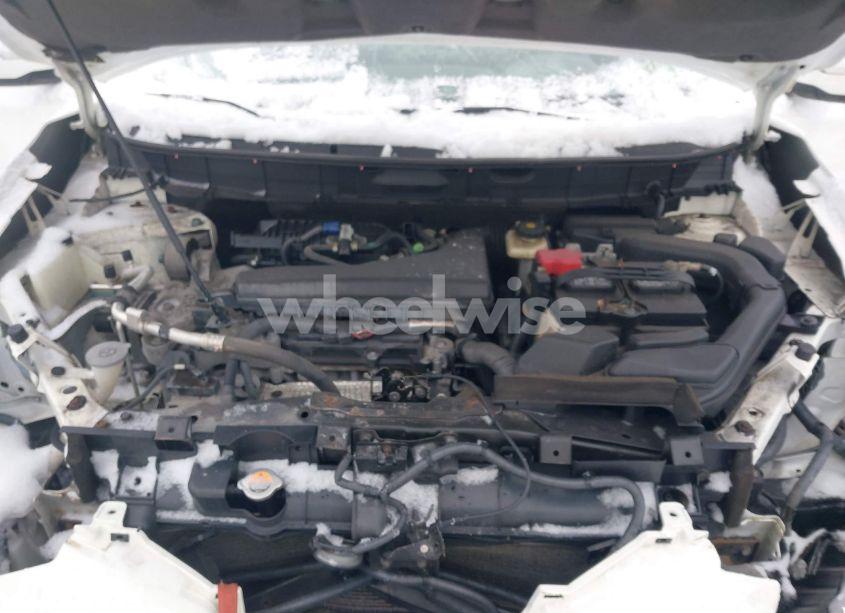 Photo 10 of 2015 Nissan Rogue SV (VIN 5N1AT2MVXFC766852)