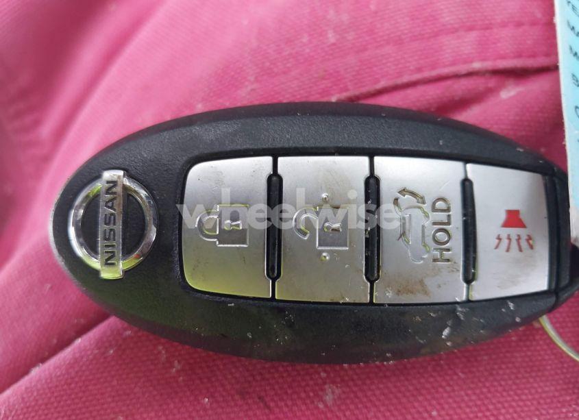 Photo 11 of 2015 Nissan Rogue SV (VIN 5N1AT2MVXFC766852)