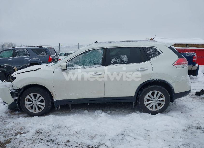 Photo 15 of 2015 Nissan Rogue SV (VIN 5N1AT2MVXFC766852)
