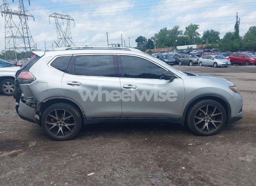 Photo 14 of 2015 Nissan Rogue SV (VIN 5N1AT2MVXFC769945)