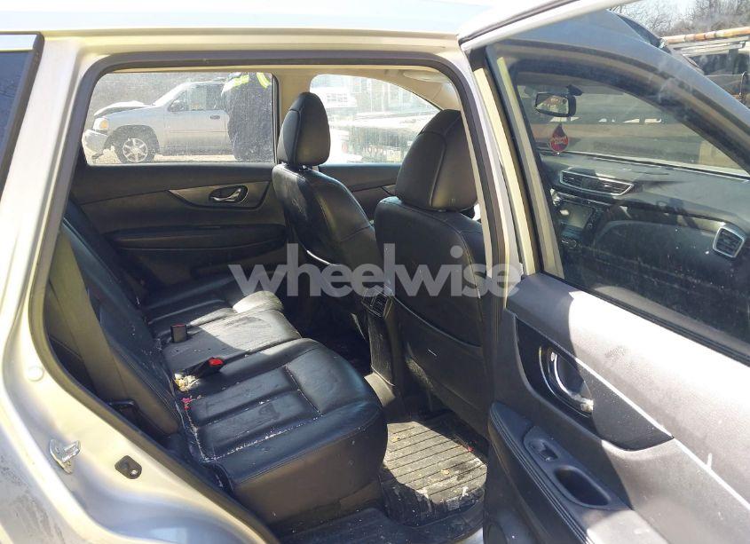 Photo 8 of 2015 Nissan Rogue SL (VIN 5N1AT2MVXFC820991)