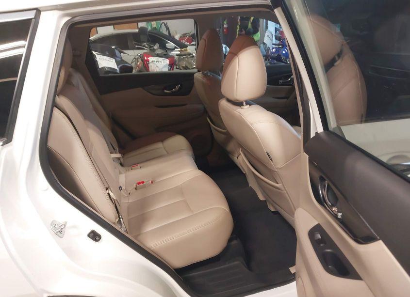 Photo 8 of 2016 Nissan Rogue SL (VIN 5N1AT2MVXGC749020)