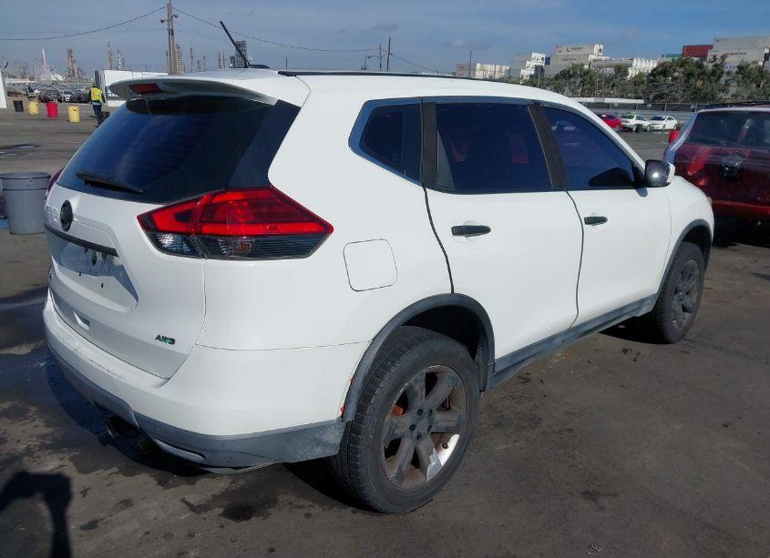 Photo 4 of 2016 Nissan Rogue S/SL/SV (VIN 5N1AT2MVXGC761751)