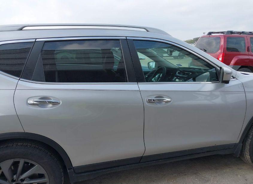 Photo 13 of 2016 Nissan Rogue SL (VIN 5N1AT2MVXGC783149)