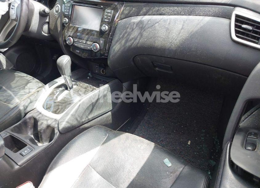 Photo 5 of 2016 Nissan Rogue SL (VIN 5N1AT2MVXGC797083)