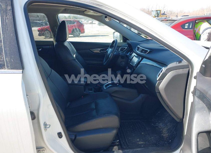 Photo 5 of 2016 Nissan Rogue SL (VIN 5N1AT2MVXGC823018)