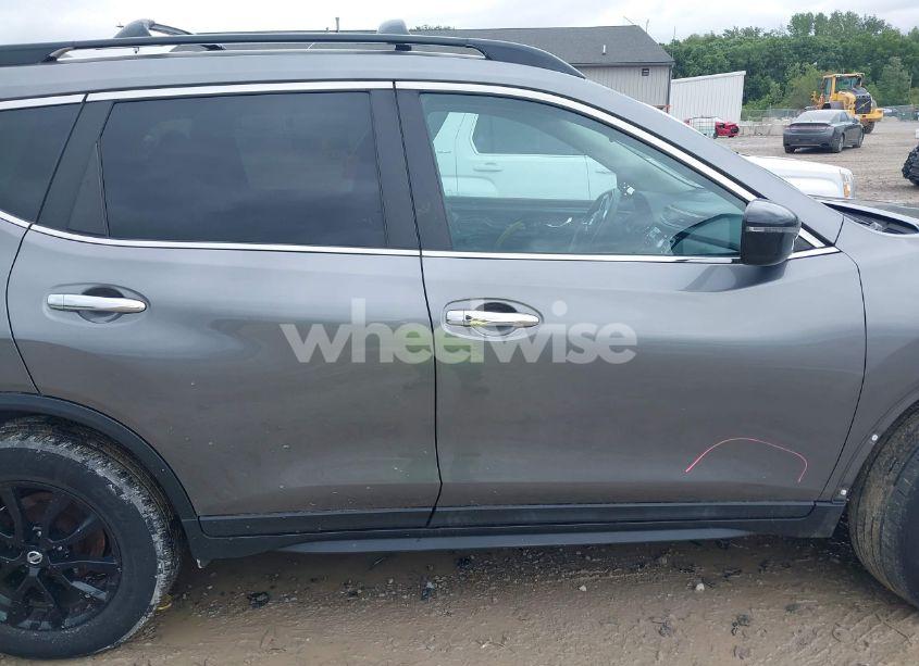 Photo 12 of 2017 Nissan Rogue SV (VIN 5N1AT2MVXHC806723)