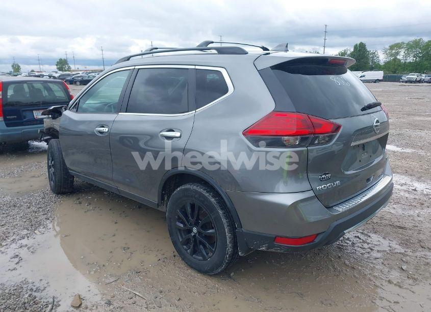 Photo 3 of 2017 Nissan Rogue SV (VIN 5N1AT2MVXHC806723)