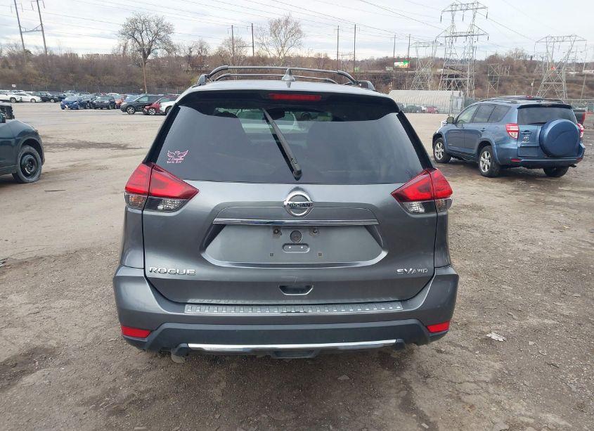 Photo 16 of 2017 Nissan Rogue SV (VIN 5N1AT2MVXHC819634)