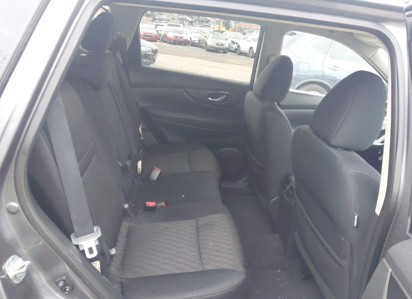 Photo 8 of 2017 Nissan Rogue SV (VIN 5N1AT2MVXHC819634)