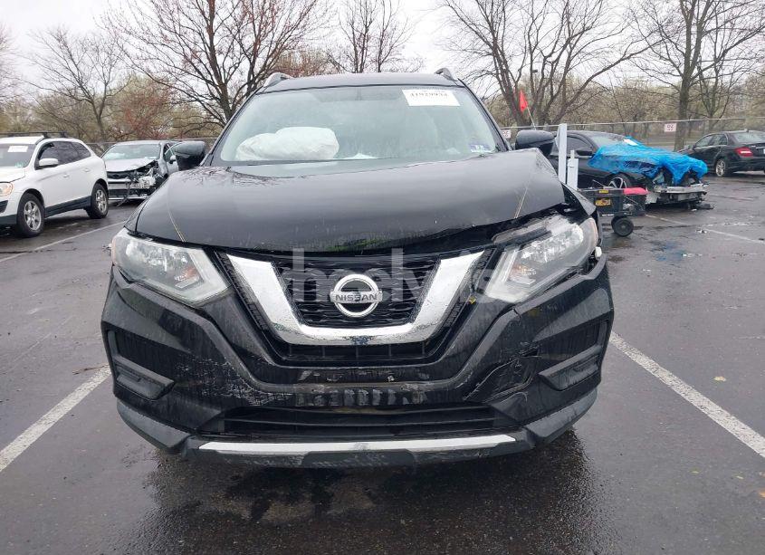 Photo 12 of 2017 Nissan Rogue SV (VIN 5N1AT2MVXHC822310)