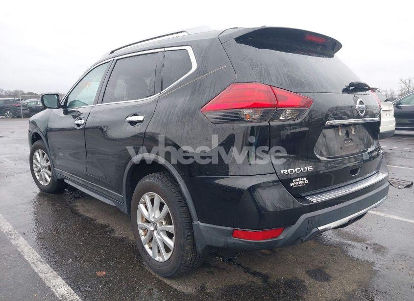 Photo 3 of 2017 Nissan Rogue SV (VIN 5N1AT2MVXHC822310)