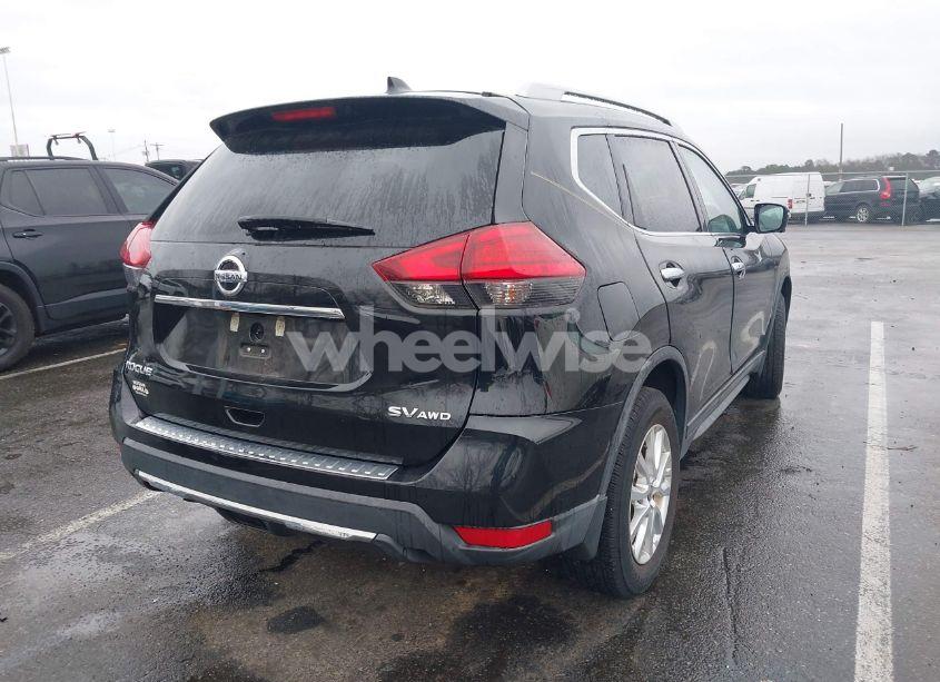 Photo 4 of 2017 Nissan Rogue SV (VIN 5N1AT2MVXHC822310)