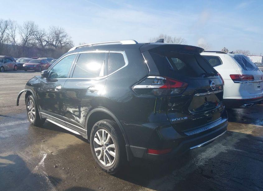 Photo 3 of 2017 Nissan Rogue SV (VIN 5N1AT2MVXHC877792)