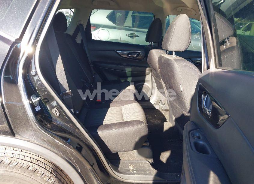 Photo 8 of 2018 Nissan Rogue S (VIN 5N1AT2MVXJC700732)