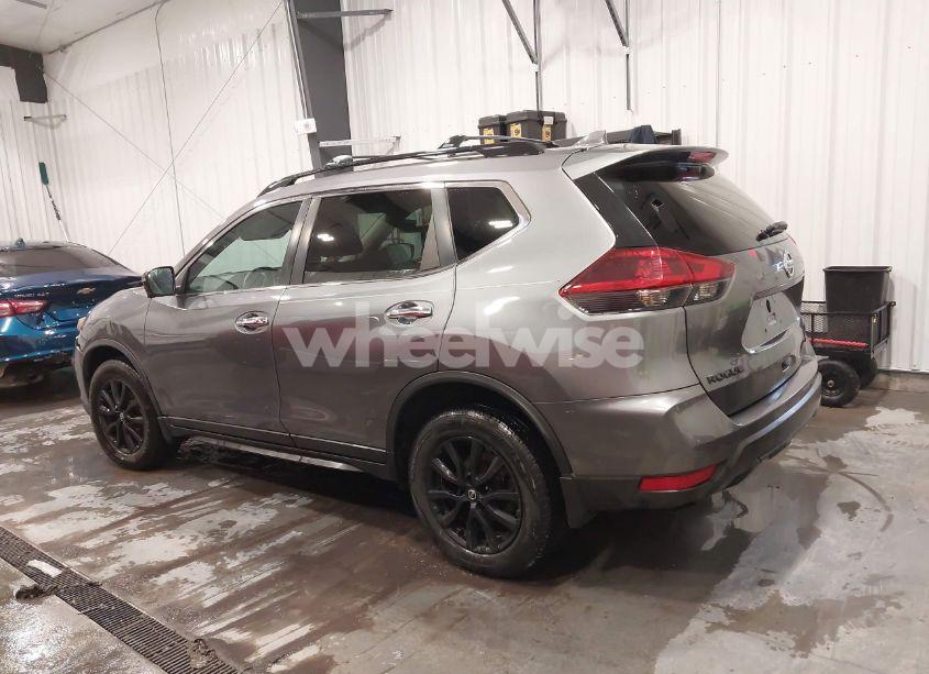 Photo 14 of 2018 Nissan Rogue SV (VIN 5N1AT2MVXJC735626)
