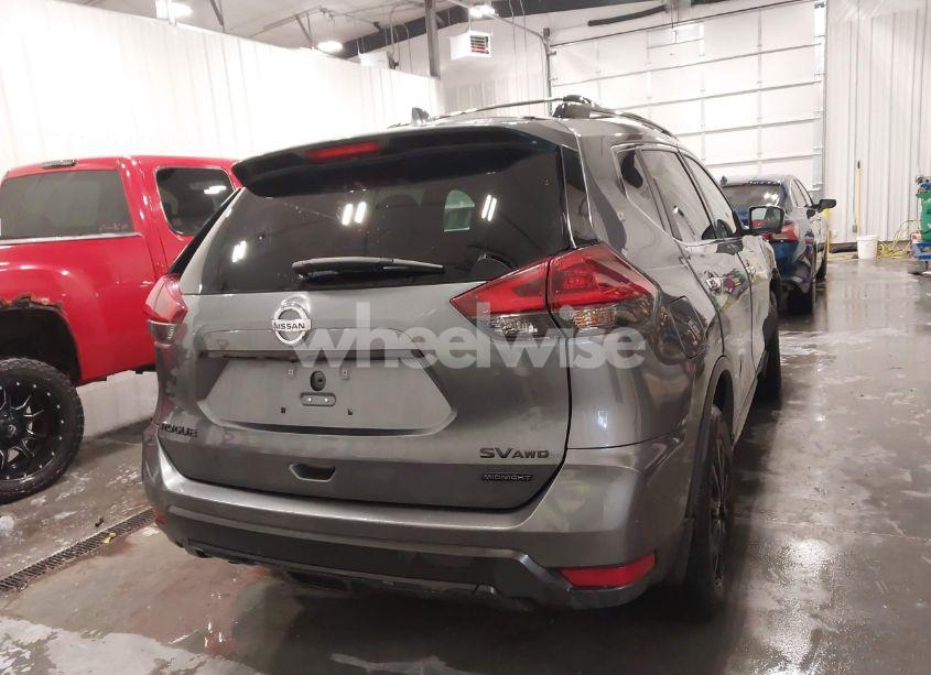 Photo 16 of 2018 Nissan Rogue SV (VIN 5N1AT2MVXJC735626)