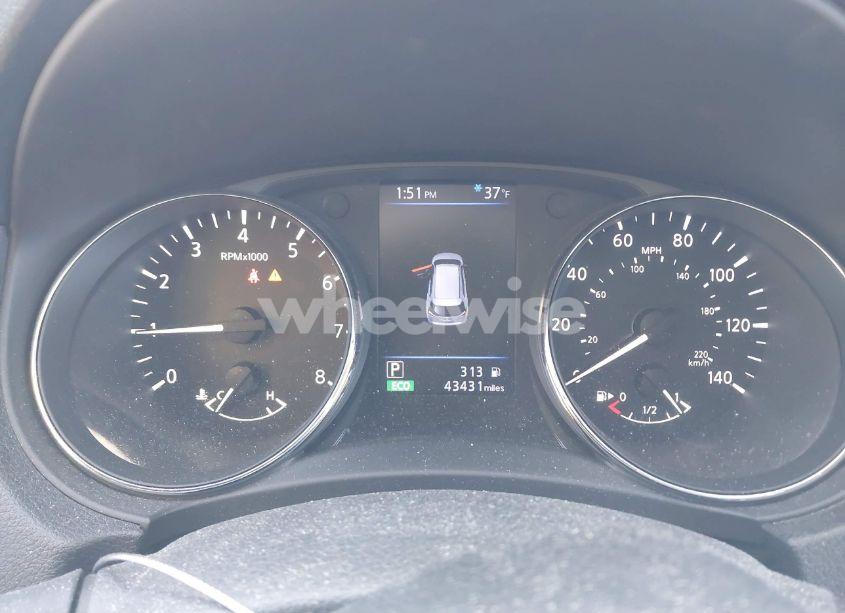 Photo 7 of 2018 Nissan Rogue SV (VIN 5N1AT2MVXJC758209)