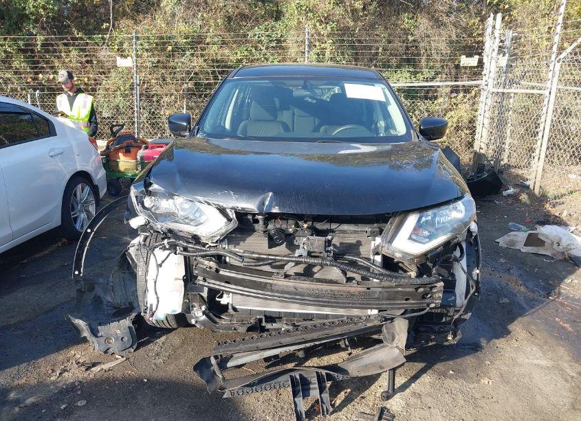 Photo 12 of 2018 Nissan Rogue S (VIN 5N1AT2MVXJC768819)