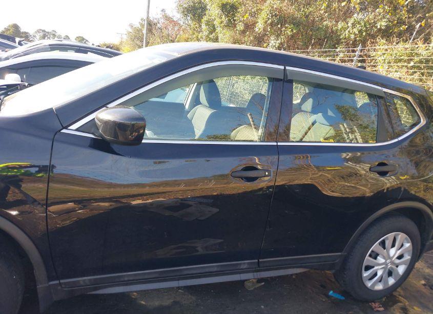 Photo 14 of 2018 Nissan Rogue S (VIN 5N1AT2MVXJC768819)