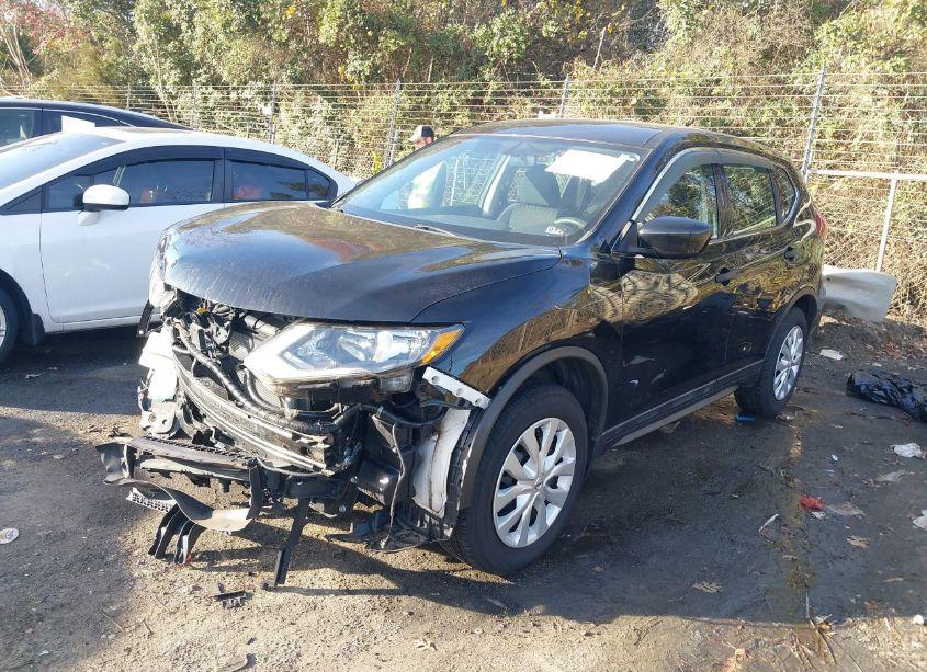 Photo 2 of 2018 Nissan Rogue S (VIN 5N1AT2MVXJC768819)