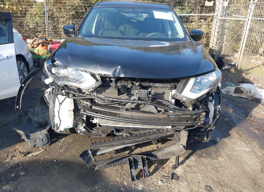 Photo 6 of 2018 Nissan Rogue S (VIN 5N1AT2MVXJC768819)