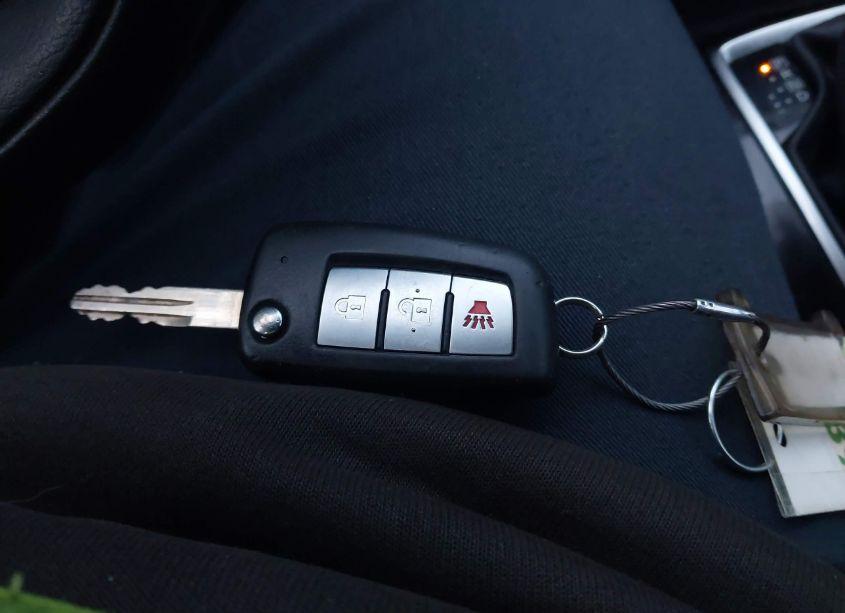 Photo 11 of 2018 Nissan Rogue S (VIN 5N1AT2MVXJC769050)