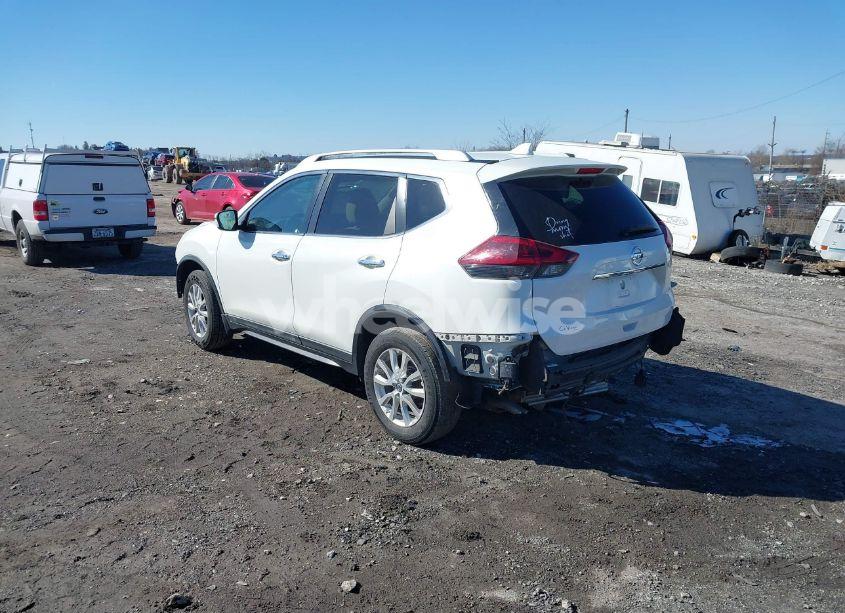 Photo 3 of 2018 Nissan Rogue SV (VIN 5N1AT2MVXJC789444)