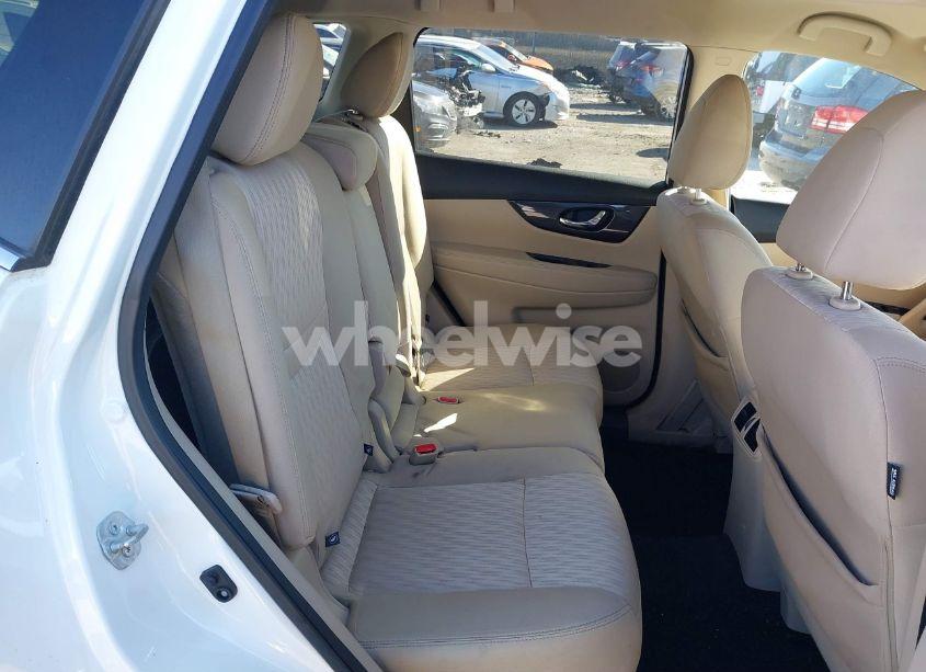 Photo 8 of 2018 Nissan Rogue SV (VIN 5N1AT2MVXJC789444)