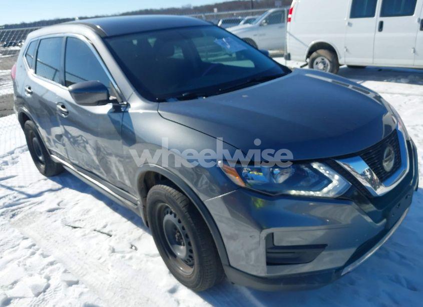2018 Nissan Rogue S (VIN 5N1AT2MVXJC789590) main photo