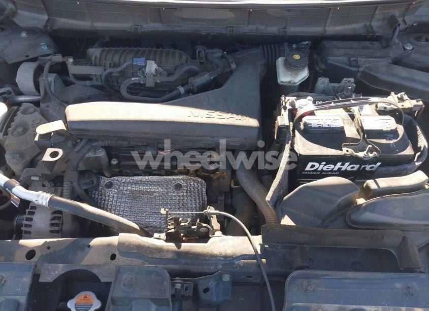 Photo 10 of 2018 Nissan Rogue S (VIN 5N1AT2MVXJC789590)