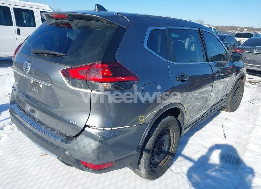 Photo 4 of 2018 Nissan Rogue S (VIN 5N1AT2MVXJC789590)