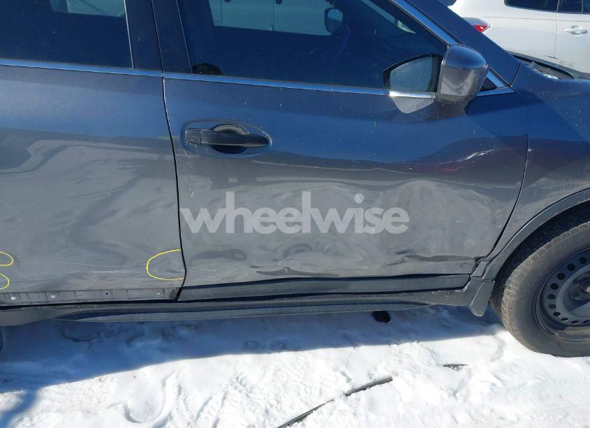 Photo 6 of 2018 Nissan Rogue S (VIN 5N1AT2MVXJC789590)