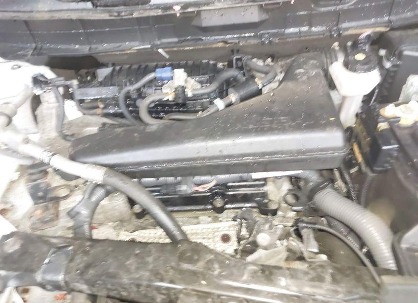 Photo 10 of 2018 Nissan Rogue S (VIN 5N1AT2MVXJC819204)