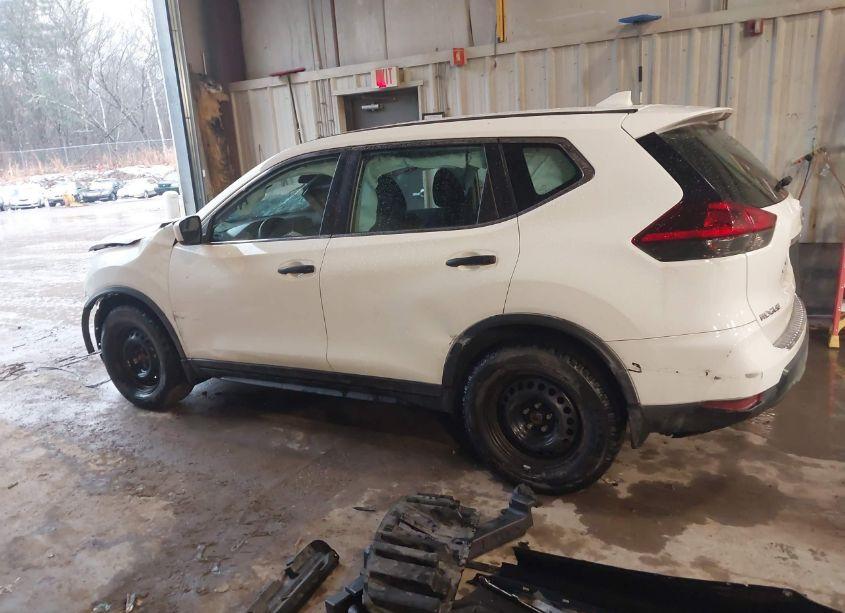 Photo 14 of 2018 Nissan Rogue S (VIN 5N1AT2MVXJC819204)