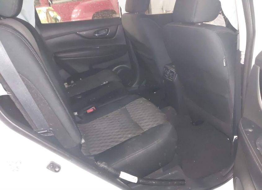 Photo 8 of 2018 Nissan Rogue S (VIN 5N1AT2MVXJC819204)