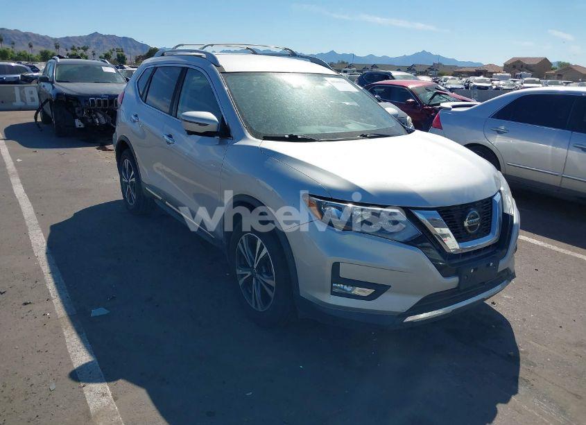 2018 Nissan Rogue SL (VIN 5N1AT2MVXJC824726) main photo
