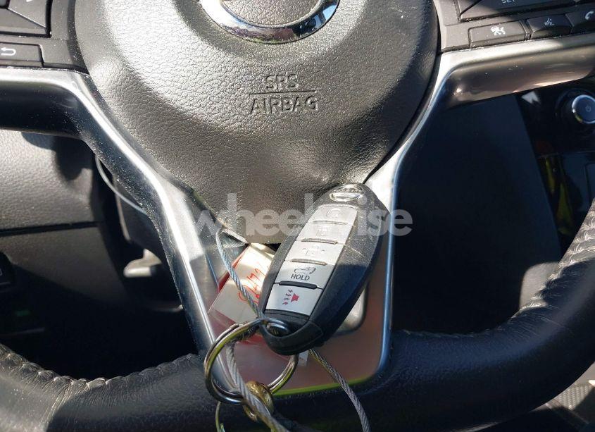 Photo 11 of 2018 Nissan Rogue SL (VIN 5N1AT2MVXJC824726)