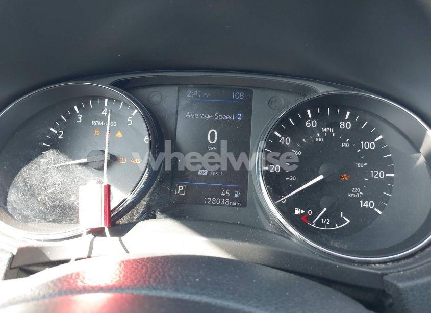 Photo 15 of 2018 Nissan Rogue SL (VIN 5N1AT2MVXJC824726)