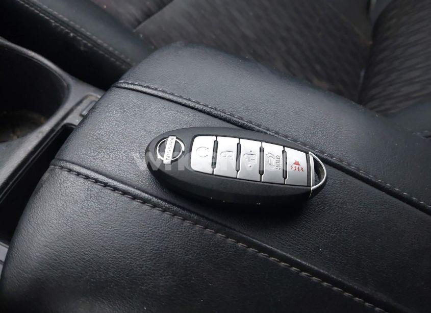 Photo 11 of 2018 Nissan Rogue SV (VIN 5N1AT2MVXJC827173)