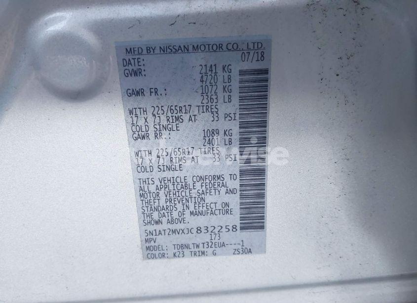 Photo 9 of 2018 Nissan Rogue SV (VIN 5N1AT2MVXJC832258)