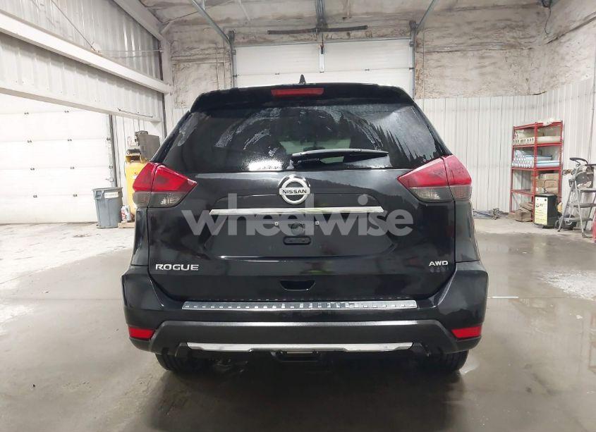 Photo 17 of 2018 Nissan Rogue S (VIN 5N1AT2MVXJC842613)
