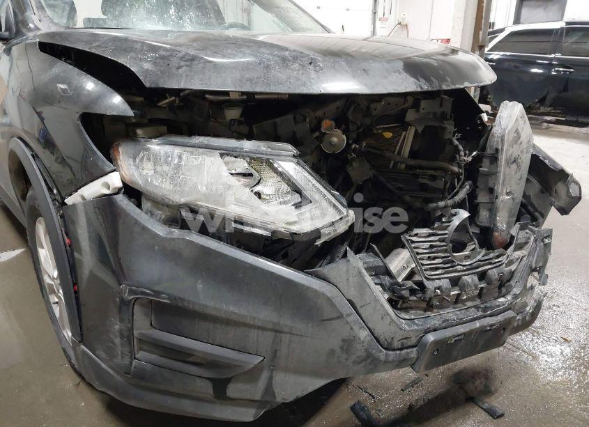 Photo 6 of 2018 Nissan Rogue S (VIN 5N1AT2MVXJC842613)